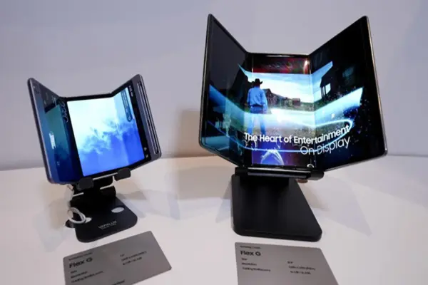 Chiếc điện thoại gập ba đầu tiên của Samsung có thể là bước đột phá cho công ty